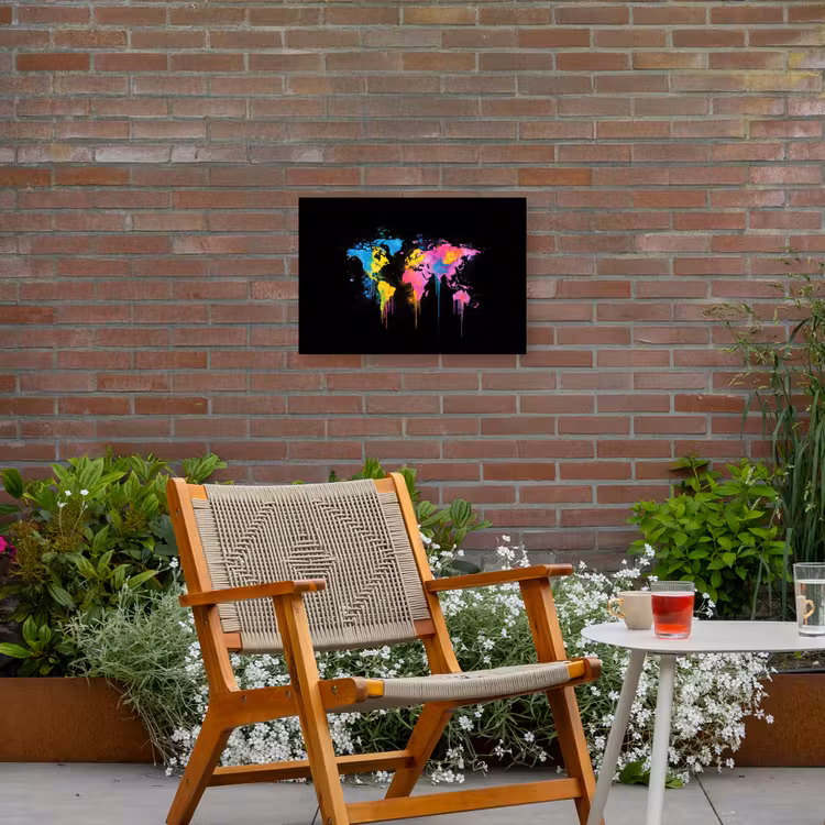 Kleurrijk - Wereldkaart - Druppels Tuinposter op houten frame 2 cm dik klein -sfeer3