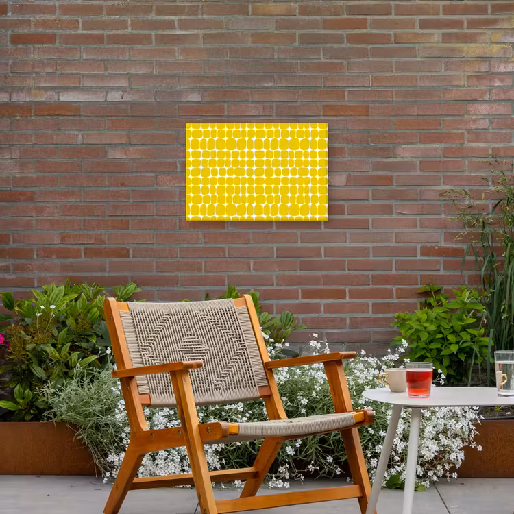 Stippen - Modern - Geel Tuinposter op houten frame 2 cm dik klein 845 -sfeer3