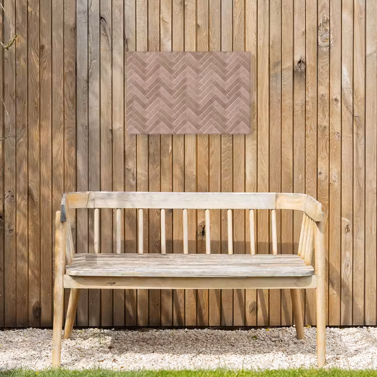 Visgraat - Wandtegel - Oudroze - Terracotta Tuinposter op houten frame 2 cm dik klein 845 -sfeer4