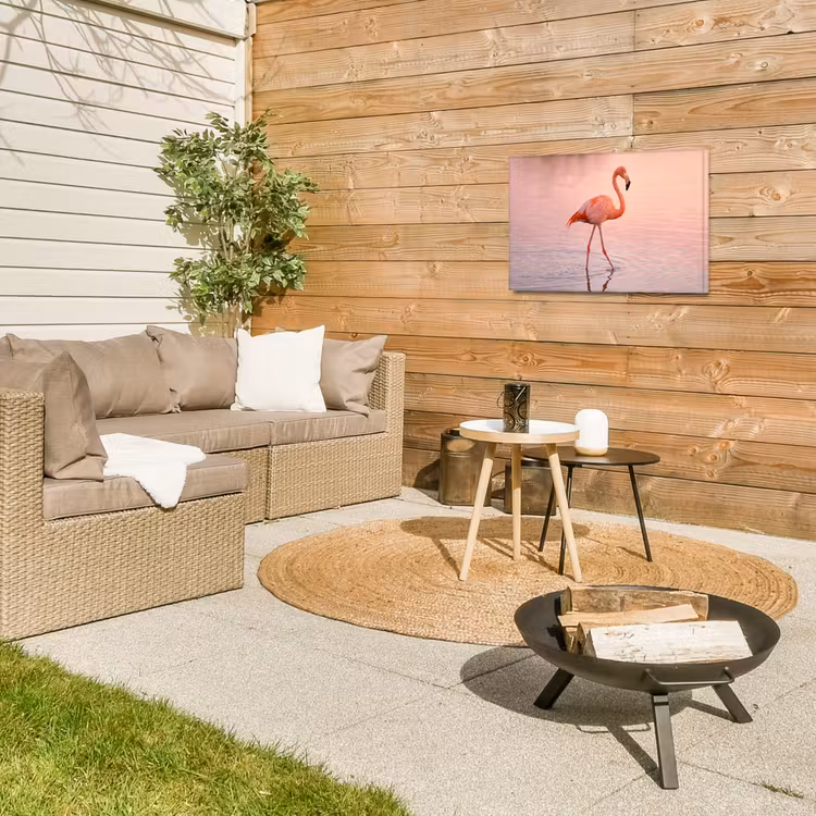Flamingo - Water - Roze Tuinposter op houten frame 2 cm dik klein -sfeer2