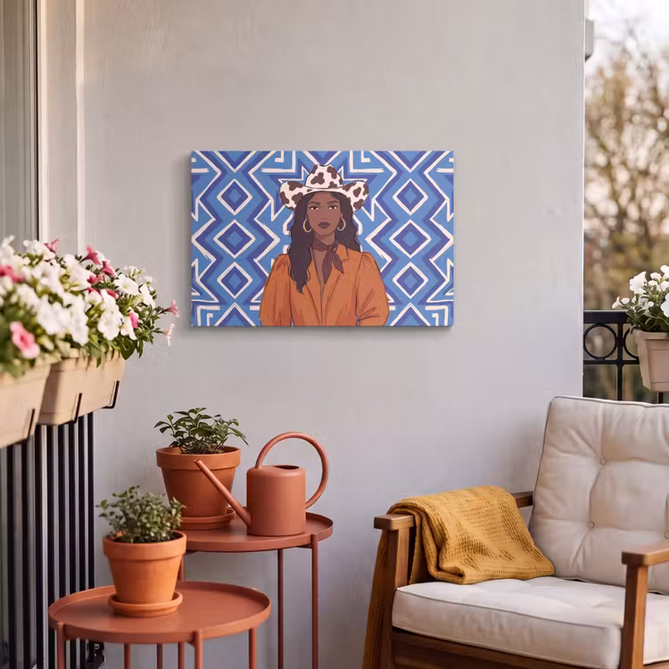 Vrouw - Cowboyhoed - Portret - Modern - Blauw Tuinposter op houten frame 2 cm dik klein -sfeer1