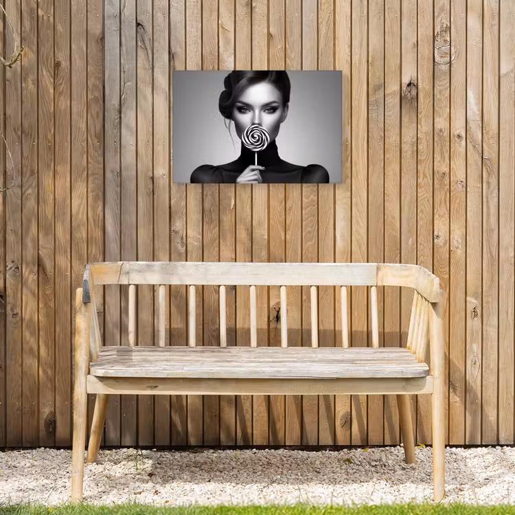Vrouw - Lolly - Zwart Tuinposter op houten frame 2 cm dik klein -sfeer4