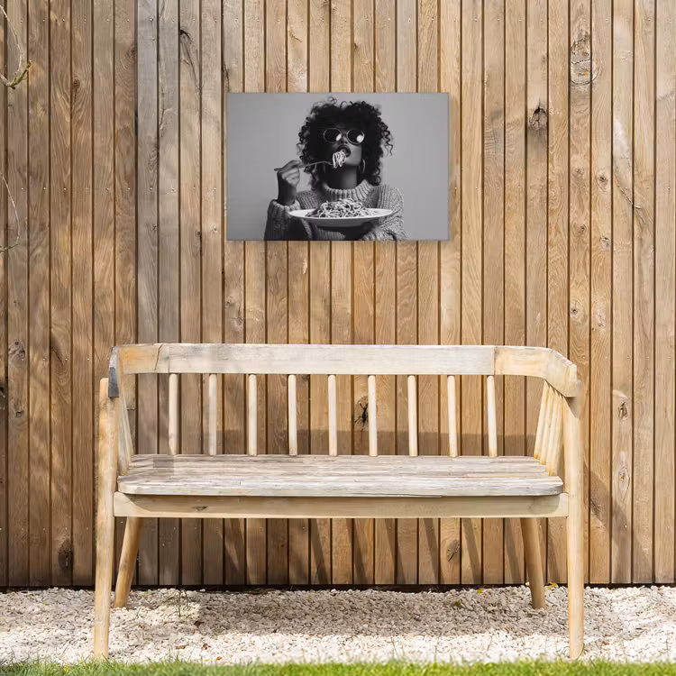 Vrouw - Pasta - Zwart - Wit Tuinposter op houten frame 2 cm dik klein -sfeer4