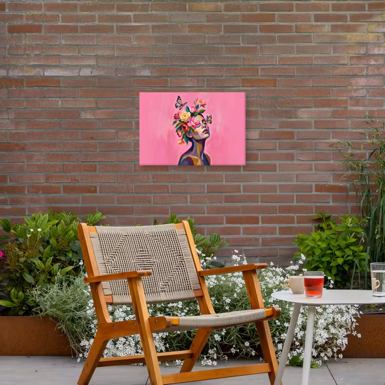 Vrouwengezicht - Vlinders - Kleurrijk Tuinposter op houten frame 2 cm dik klein -sfeer3