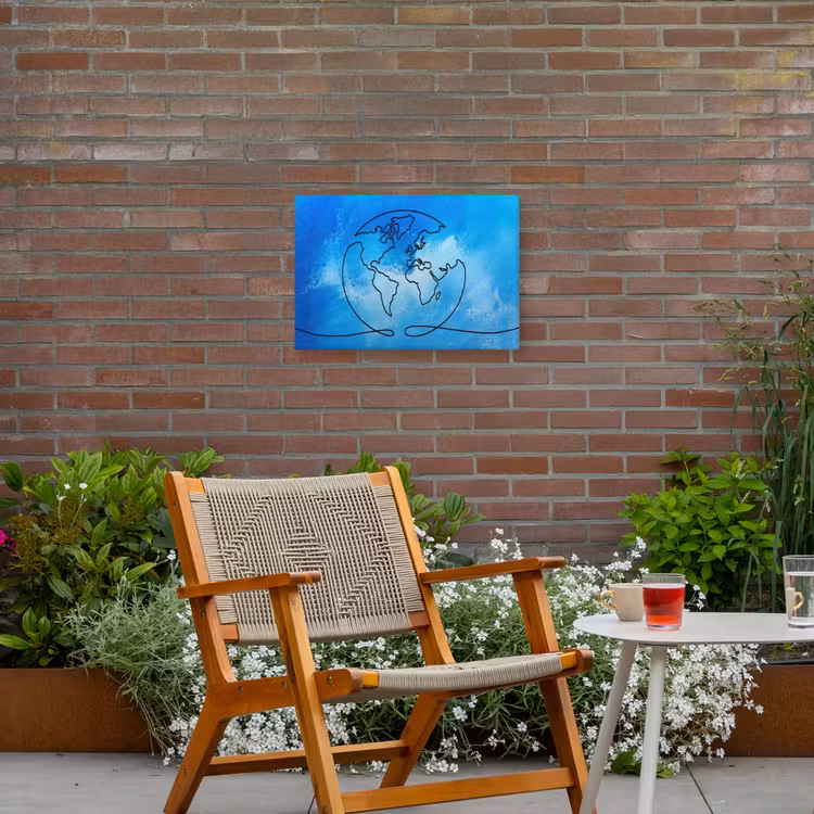Wereldbol - Blauw - Lijn - Wereldkaart Tuinposter op houten frame 2 cm dik klein -sfeer3