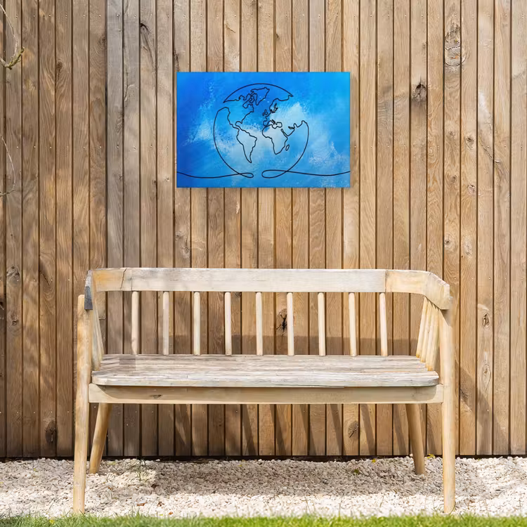 Wereldbol - Blauw - Lijn - Wereldkaart Tuinposter op houten frame 2 cm dik klein -sfeer4