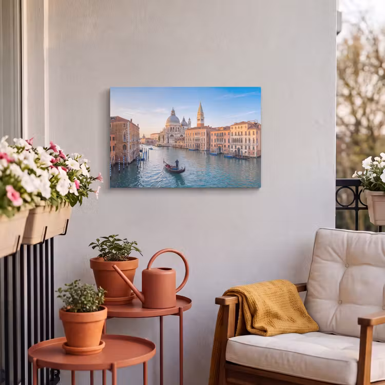 Gondel - Venetië - Kanaal - Stadsgezicht - Avondlicht Tuinposter op houten frame 2 cm dik klein -sfeer1