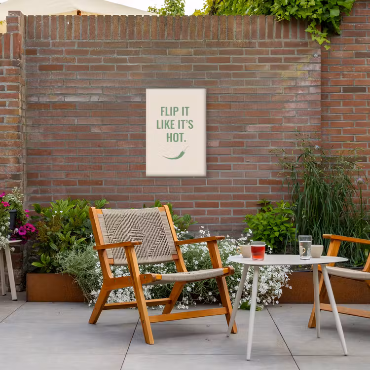 Groen - Quote - Zomer - Chilipeper Tuinposter op houten frame 2 cm dik klein -sfeer3