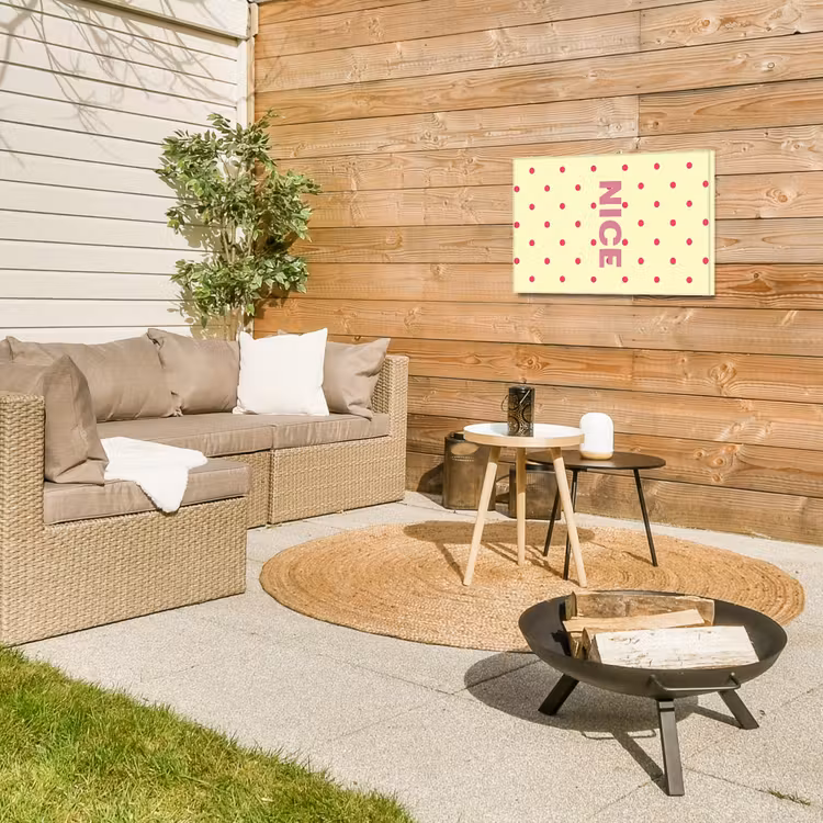 Nice - Stippen - Roze - Geel Tuinposter op houten frame 2 cm dik klein -sfeer2