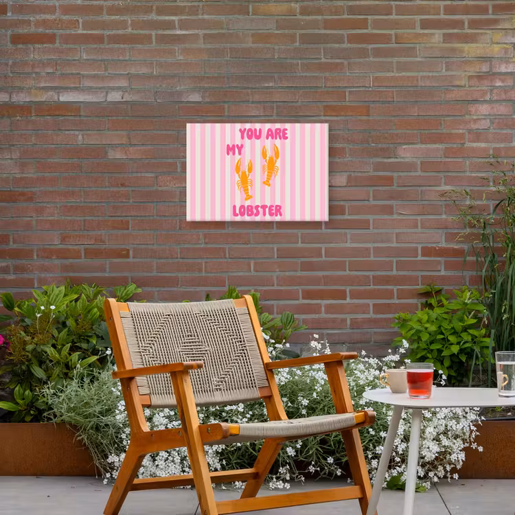 Lobster - Love - Valentijn Tuinposter op houten frame 2 cm dik klein -sfeer3