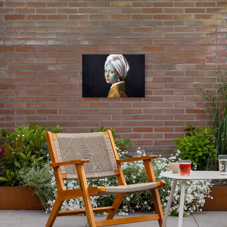 Iconisch - Modern - Kleurrijk Tuinposter op houten frame 2 cm dik klein -sfeer3