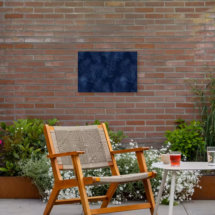 Koraal - Takken - Patroon - Nachtblauw Tuinposter op houten frame 2 cm dik klein 845 -sfeer3