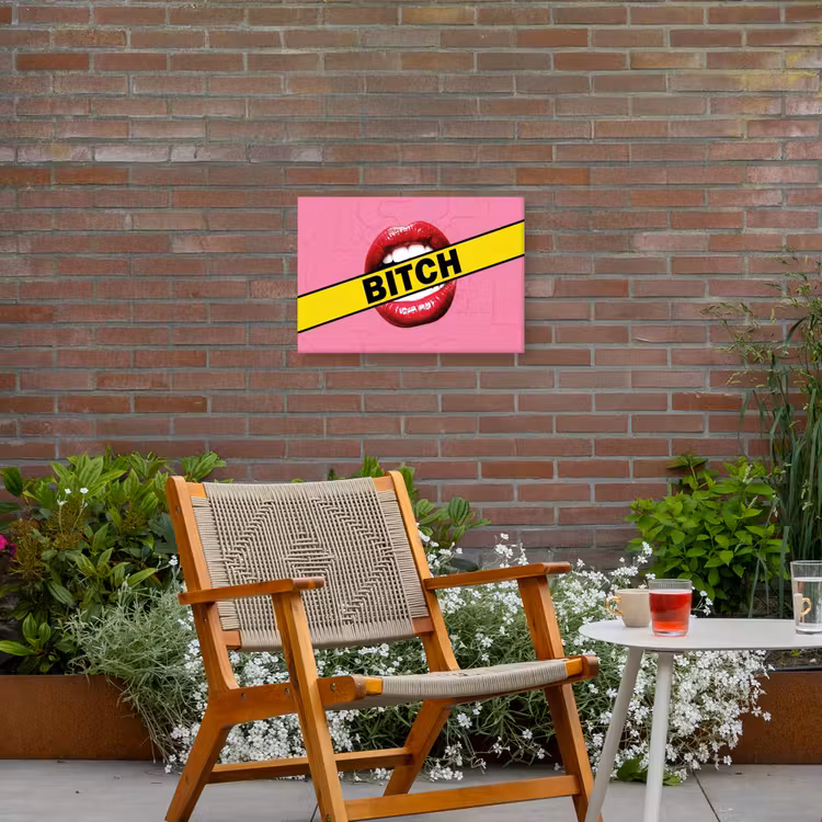 Lippen - Tekst - Kleurrijk Tuinposter op houten frame 2 cm dik klein -sfeer3