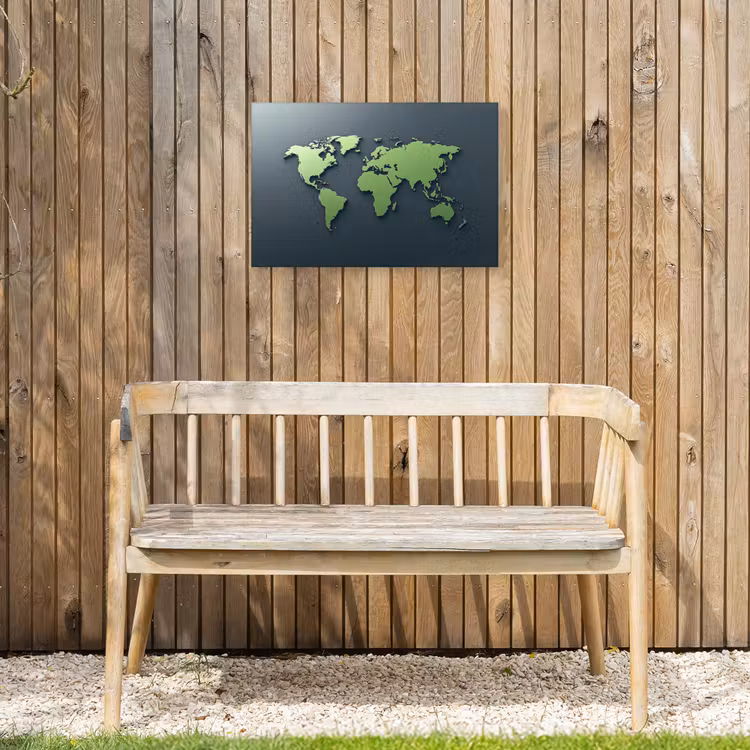 Mat - Groen - Wereldkaart Tuinposter op houten frame 2 cm dik klein -sfeer4