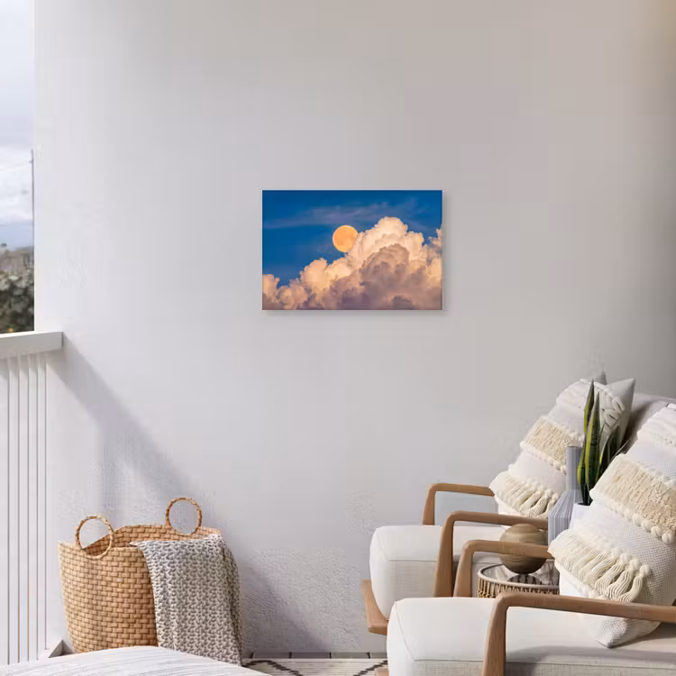 Maan - Wolken - Natuur - Oranje Tuinposter op houten frame 2 cm dik klein -sfeer1