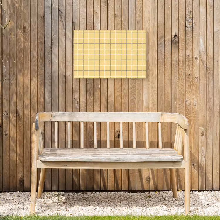 Patroon - Tegels - Geel Tuinposter op houten frame 2 cm dik klein 845 -sfeer4