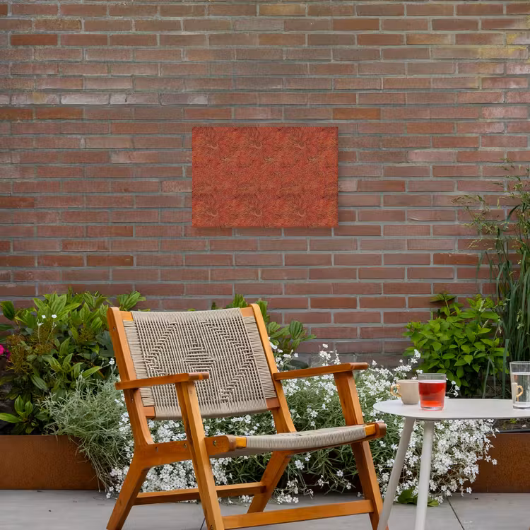 Oosters - Bloemen - Terracotta Tuinposter op houten frame 2 cm dik klein 845 -sfeer3