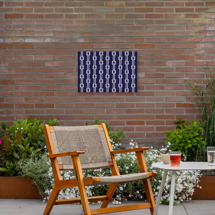 Oceaan - Touw - Blauw - Wit Tuinposter op houten frame 2 cm dik klein 845 -sfeer3