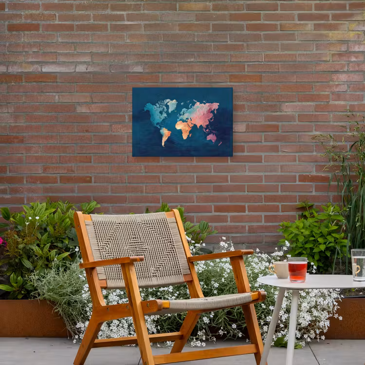 Pastel - Textuur - Wereldkaart Tuinposter op houten frame 2 cm dik klein -sfeer3