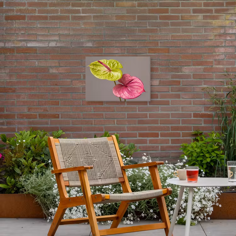 Planten - Anthurium - Groen - Roze Tuinposter op houten frame 2 cm dik klein -sfeer3