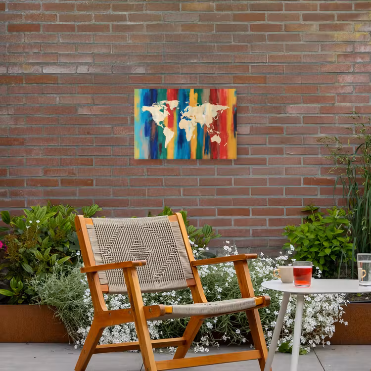 Penseelstrepen - Verticaal - Kleurrijk - Wereldkaart Tuinposter op houten frame 2 cm dik klein -sfeer3