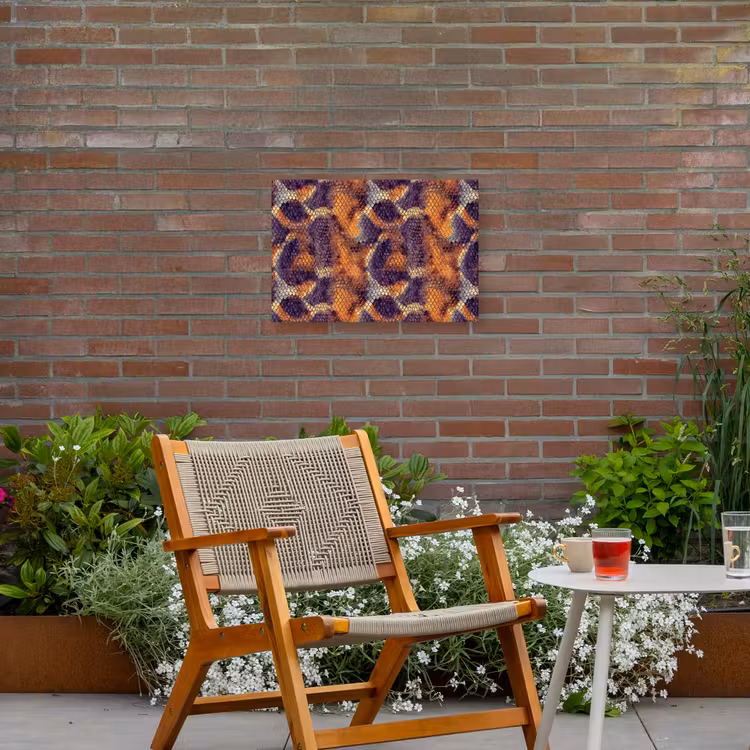 Slang - Kleurrijk - Schubben Tuinposter op houten frame 2 cm dik klein 845 -sfeer3