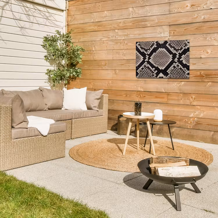 Slangenleer - Patroon - Beige Tuinposter op houten frame 2 cm dik klein -sfeer2