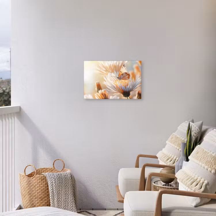 Vlinder - Bloem - Oranje Tuinposter op houten frame 2 cm dik klein -sfeer1