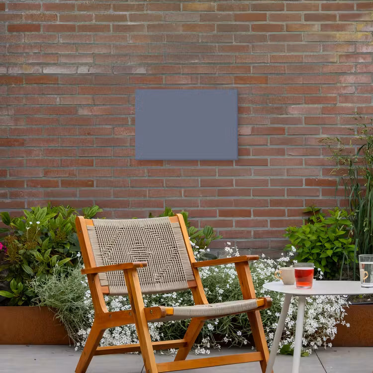 Slate - Whisper - Blauw Tuinposter op houten frame 2 cm dik klein 845 -sfeer3