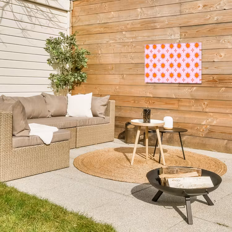 Zon - Patroon - Roze Tuinposter op houten frame 2 cm dik klein 845 -sfeer2