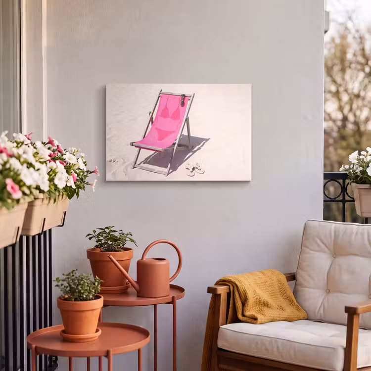 Strand - Ligstoel - Badkleding - Zomer - Roze Tuinposter op houten frame 2 cm dik klein -sfeer1