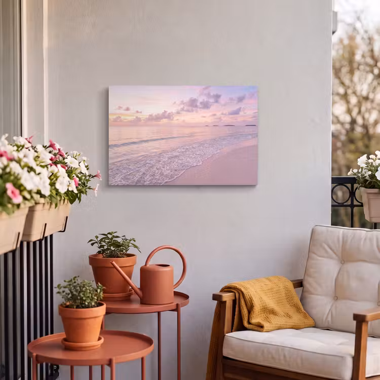 Strand - Zonsondergang - Natuur - Minimalistisch - Roze Tuinposter op houten frame 2 cm dik klein -sfeer1