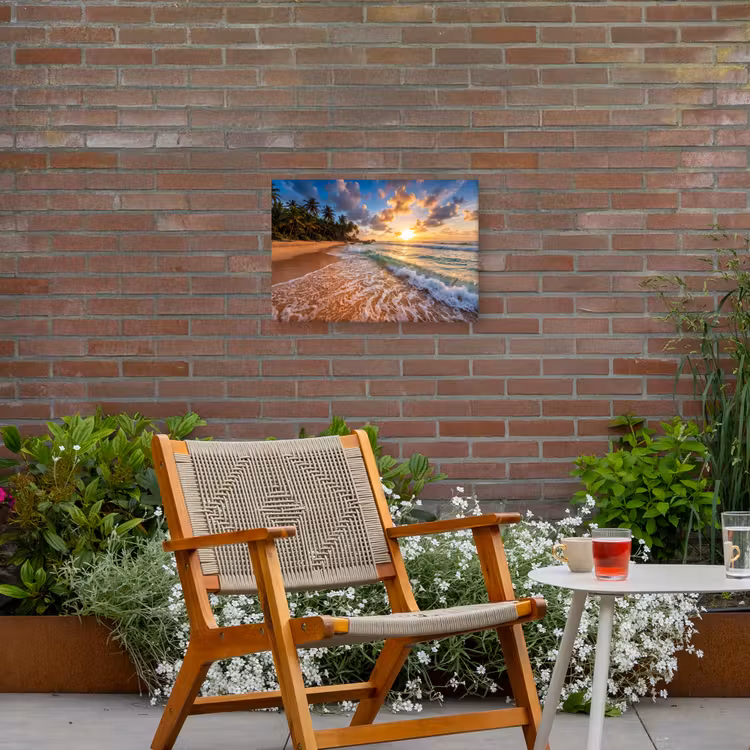Strand - Zonsondergang - Golven - Natuur - Goud Tuinposter op houten frame 2 cm dik klein -sfeer3