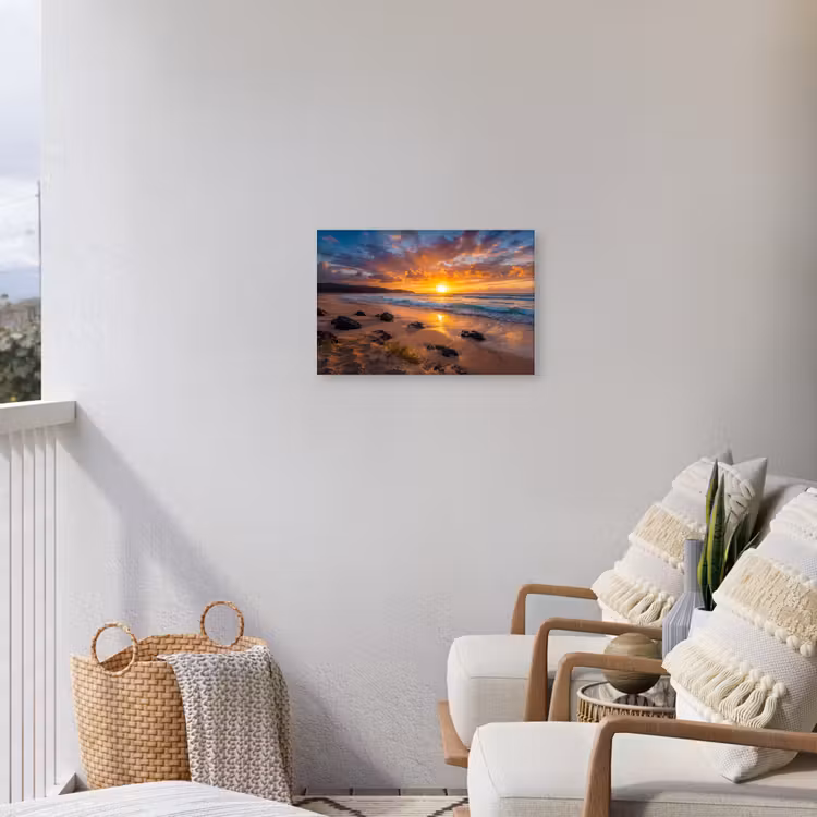 Strand - Zonsondergang - Golven - Natuur - Oranje Tuinposter op houten frame 2 cm dik klein -sfeer1