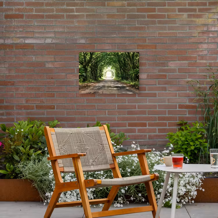 Weg - Bomen - Natuur - Groen Tuinposter op houten frame 2 cm dik klein -sfeer3