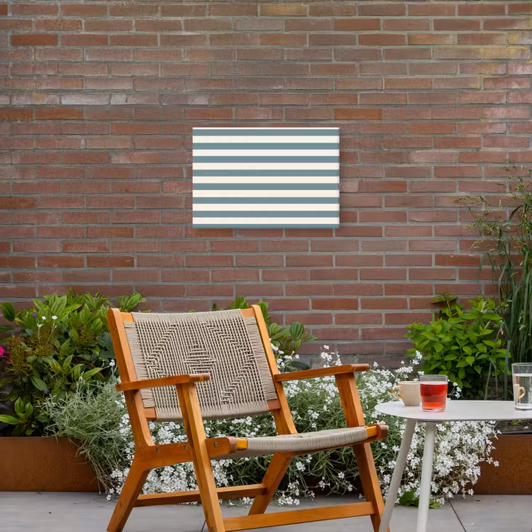 Strepen - Modern - Blauw Tuinposter op houten frame 2 cm dik klein 845 -sfeer3