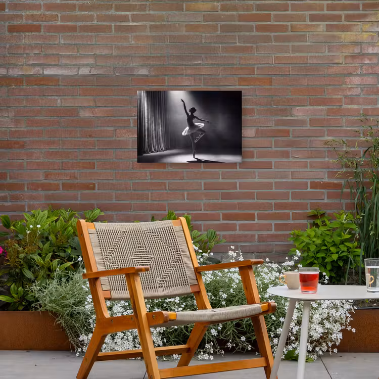 Danser - Podium - Zwart-wit - Kunst - Klassiek Tuinposter op houten frame 2 cm dik klein -sfeer3