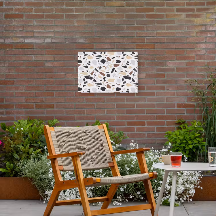 Terrazzo - Patroon - Kleurrijk - Klei Tuinposter op houten frame 2 cm dik klein 845 -sfeer3