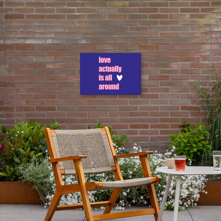 Tekst - Valentijn - Love - Blauw Tuinposter op houten frame 2 cm dik klein -sfeer3