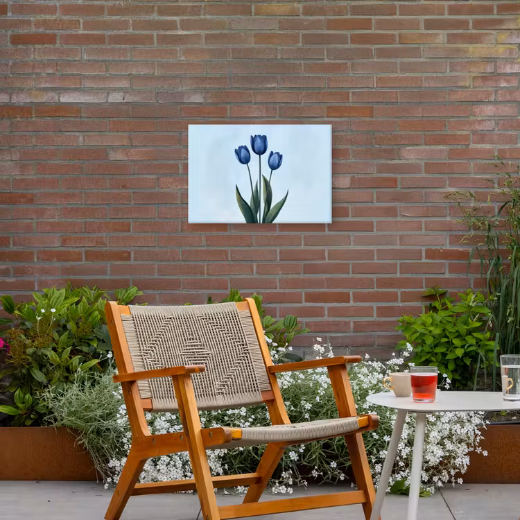 Tulpen - Blauw - Bladeren Tuinposter op houten frame 2 cm dik klein -sfeer3