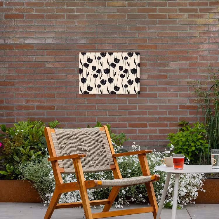 Tulpen - Patroon - Zwart Tuinposter op houten frame 2 cm dik klein 845 -sfeer3