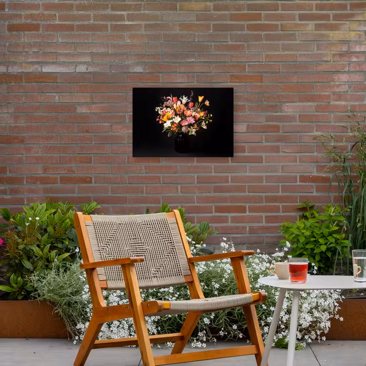 Vaas - Bloemen - Tulpen Tuinposter op houten frame 2 cm dik klein -sfeer3