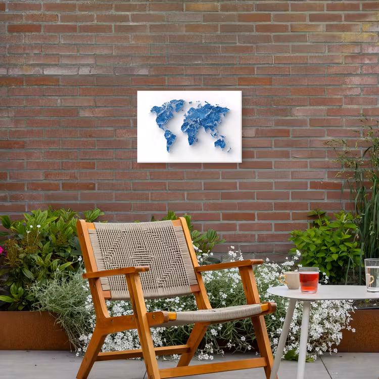 Wereldkaart - Blauwe stedenstructuur Tuinposter op houten frame 2 cm dik klein -sfeer3