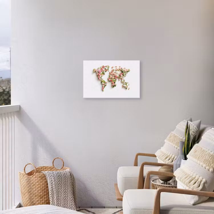 Wereldkaart - Bloemen - Subtiel Tuinposter op houten frame 2 cm dik klein -sfeer1