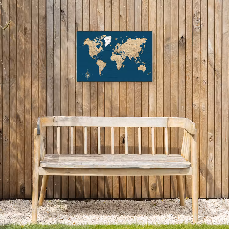 Wereldkaart - Donkerblauw - Beige Tuinposter op houten frame 2 cm dik klein -sfeer4