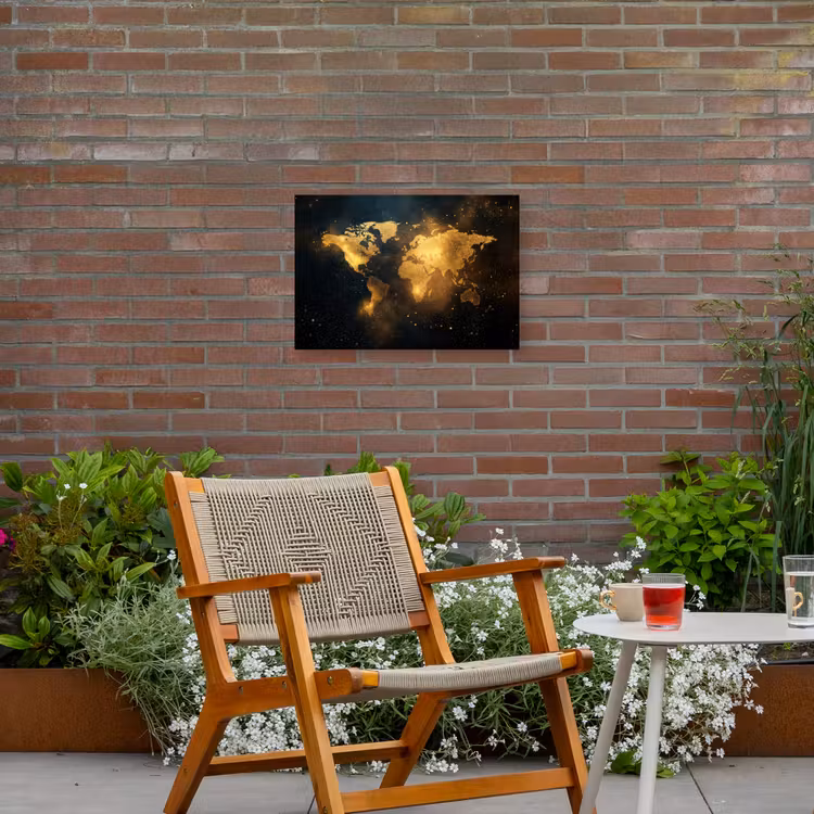 Wereldkaart - Gouden lichtpuntjes - Zwart Tuinposter op houten frame 2 cm dik klein -sfeer3
