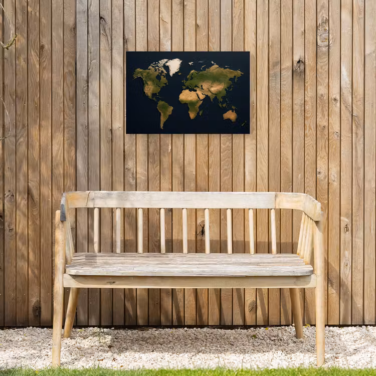 Wereldkaart - Contrast - Minimalistisch - Blauw Tuinposter op houten frame 2 cm dik klein -sfeer4