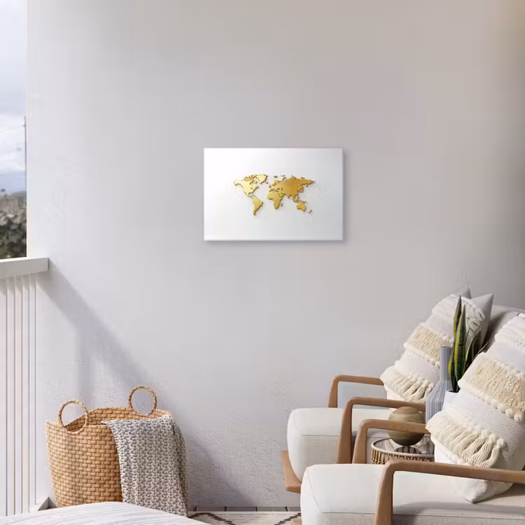 Wereldkaart - Luxe uitstraling - Glanzend goud Tuinposter op houten frame 2 cm dik klein -sfeer1