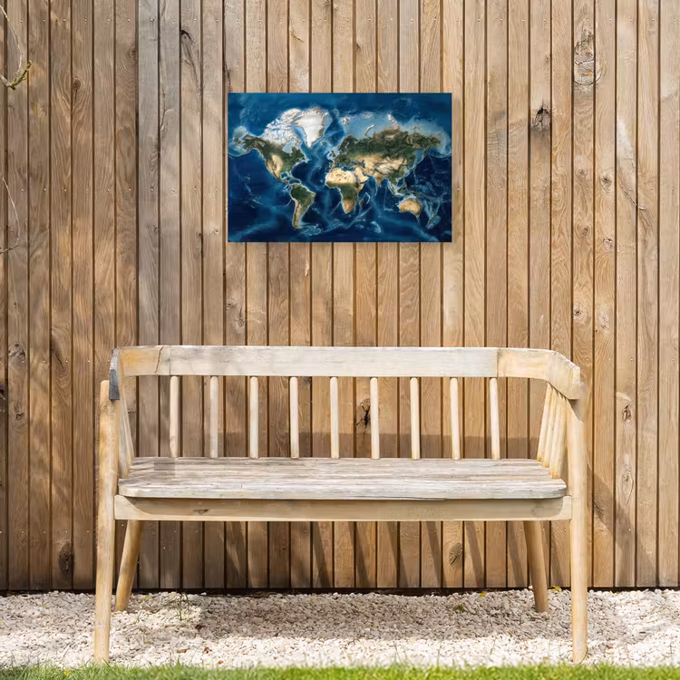 Wereldkaart - Natuurlijk - Goud Tuinposter op houten frame 2 cm dik klein -sfeer4
