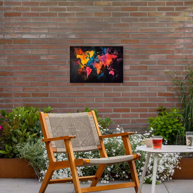 Wereldkaart - Poeder - Kleuren Tuinposter op houten frame 2 cm dik klein -sfeer3
